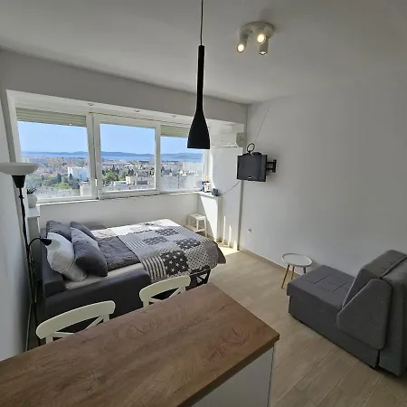 Apartman Apartment, 11th Floor, Excellent Location - *